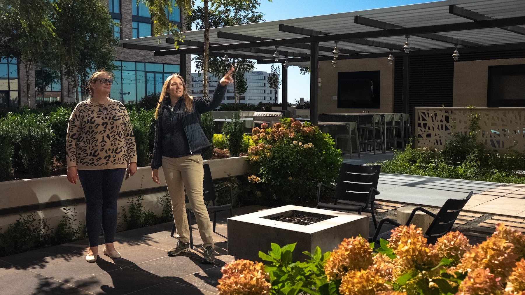 account manager and property manager - level green landscaping