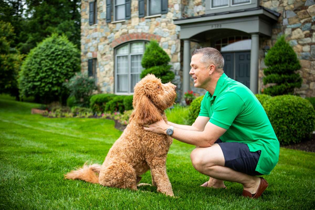 dog and lawn care customer - kingstowne