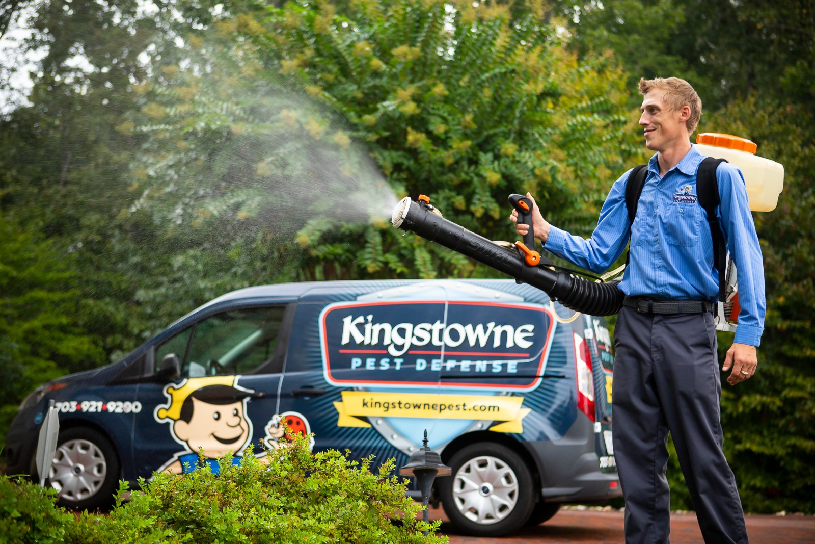 kingstowne pest defense van